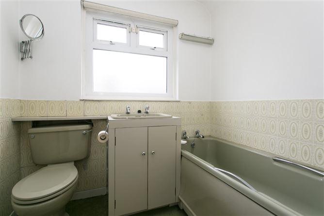 12 Saint Thomas Mead, Mount Merrion, Blackrock, Co. Dublin