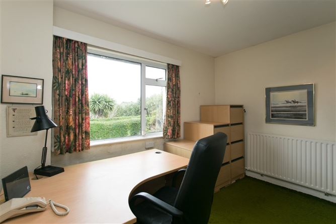 12 Saint Thomas Mead, Mount Merrion, Blackrock, Co. Dublin