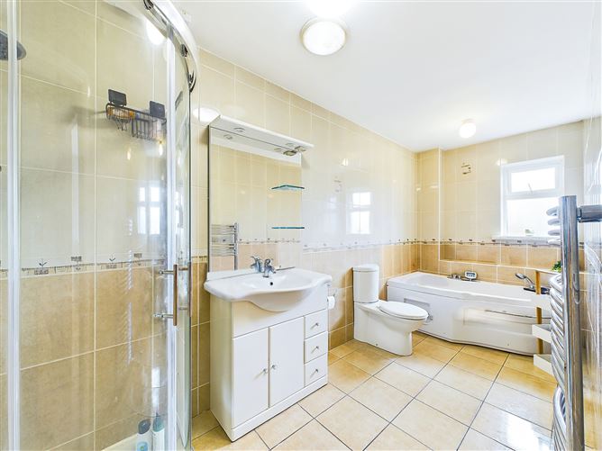 40 The Hawthorns, Limerick Road, Ennis, Co. Clare
