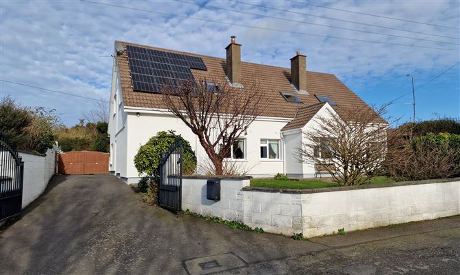 9 St. Ibar's Villas, Castlebridge, Wexford
