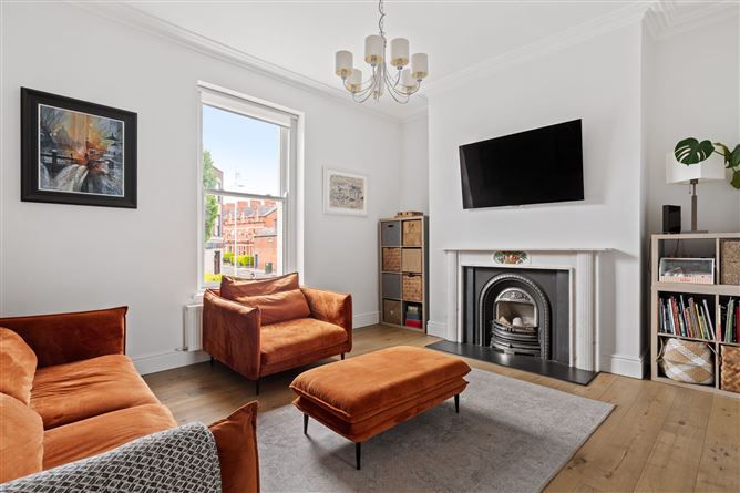 https://photos-a.propertyimages.ie/media/5/3/5/4950535/b1a2684a-c64d-4427-9c6c-9f002fd93442_l.jpg