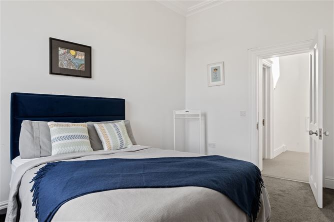 https://photos-a.propertyimages.ie/media/5/3/5/4950535/b1a2684a-c64d-4427-9c6c-9f002fd93442_l.jpg