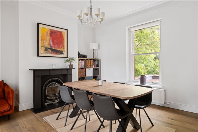 https://photos-a.propertyimages.ie/media/5/3/5/4950535/b1a2684a-c64d-4427-9c6c-9f002fd93442_l.jpg