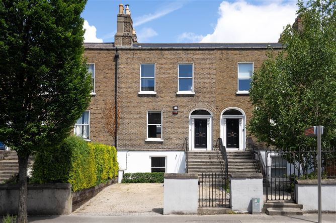 https://photos-a.propertyimages.ie/media/5/3/5/4950535/b1a2684a-c64d-4427-9c6c-9f002fd93442_l.jpg