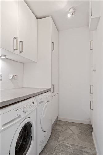 https://photos-a.propertyimages.ie/media/5/3/5/4950535/b1a2684a-c64d-4427-9c6c-9f002fd93442_l.jpg