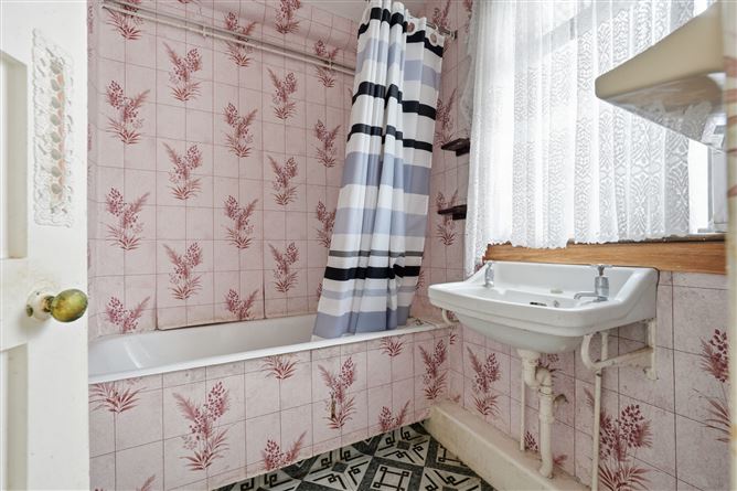 Photo 16 of 20 — 4 Wellmount Crescent, Finglas, Dublin 11