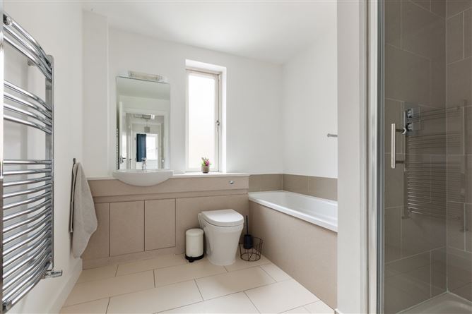 2 Hamilton View, Royal Canal Park, Ashtown, D.15