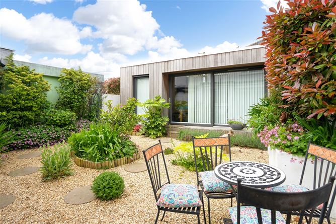 53 Hillcrest Park, Glasnevin,   Dublin 11