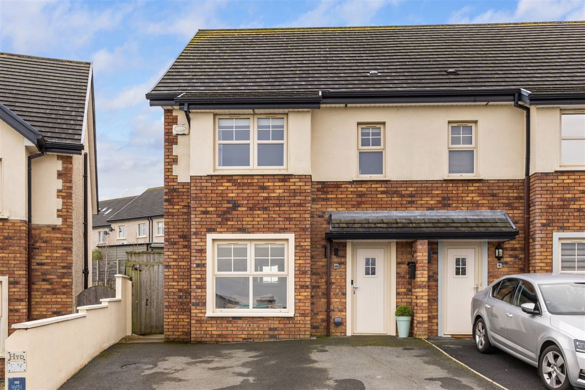 10 Kirvin Hill, Rathnew, County Wicklow
