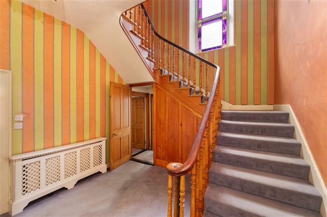 https://photos-a.propertyimages.ie/media/5/3/7/5001735/b208bd52-3cdd-4116-9c17-41552da78468_l.jpg
