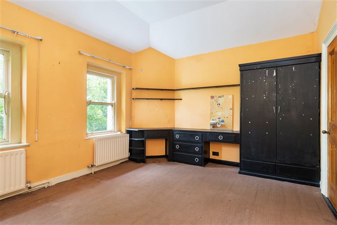 https://photos-a.propertyimages.ie/media/5/3/7/5001735/b208bd52-3cdd-4116-9c17-41552da78468_l.jpg