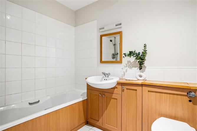 Photo 11 of 18 — 73 Milltown Ave, Mount St Anne's, Milltown, Dublin 6
