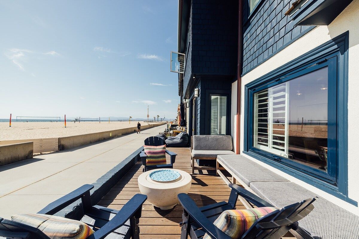 Photo 1 of 10 — Strand Fire,Hermosa Beach,California,USA