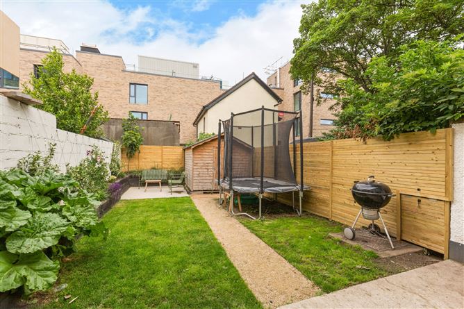 2 Sweeneys Terrace, Dublin 8