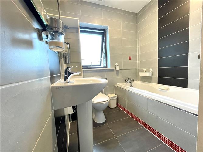 44 Páirc Na RÍ, Ballydavid South, Athenry, Galway