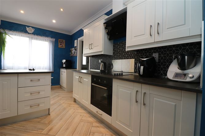 44 Páirc Na RÍ, Ballydavid South, Athenry, Galway