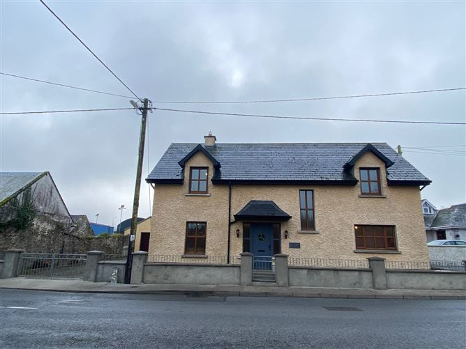 Main image for Nelly's Place, Nine Mile House, Carrick-on-Suir, Tipperary