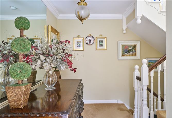 38 The Crescent Robswall , Malahide, County Dublin