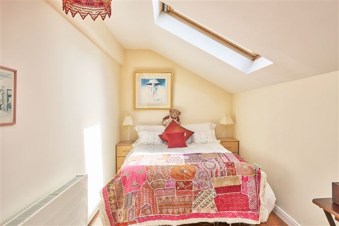 38 The Crescent Robswall , Malahide, County Dublin