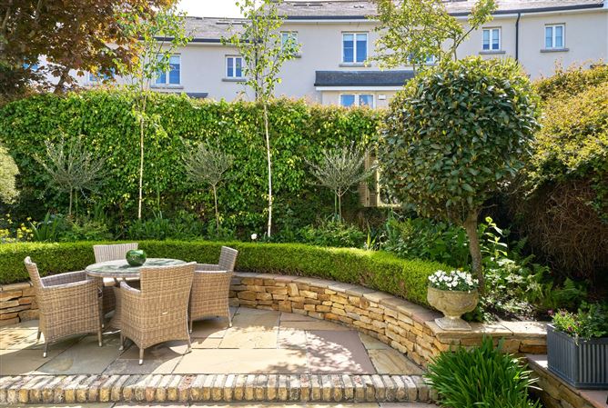 38 The Crescent Robswall , Malahide, County Dublin