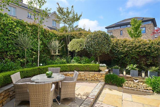 38 The Crescent Robswall , Malahide, County Dublin