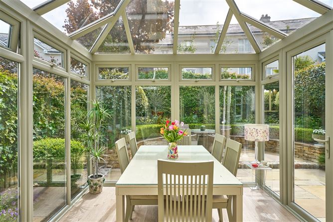 38 The Crescent Robswall , Malahide, County Dublin