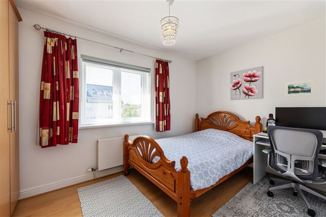 5 The Crescent, Robswall, Malahide, Co. Dublin