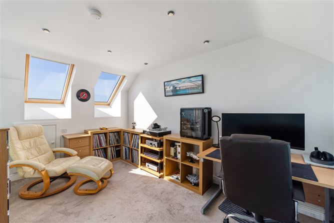 5 The Crescent, Robswall, Malahide, Co. Dublin