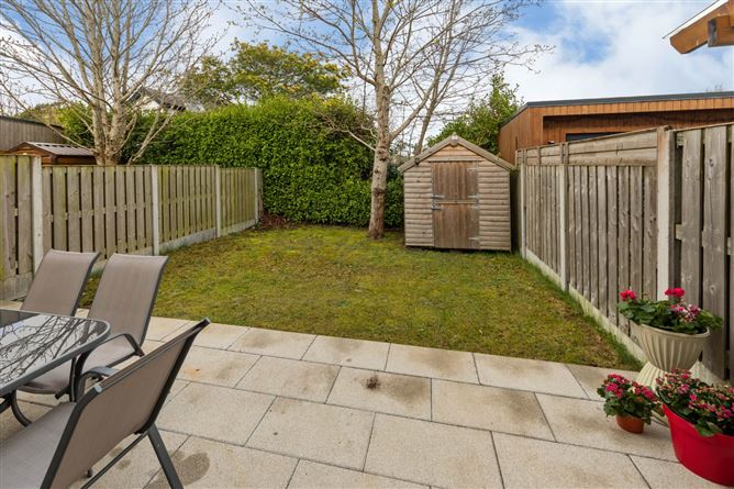 8 Willow Glen, Glenamuck Road, Carrickmines, Dublin 18