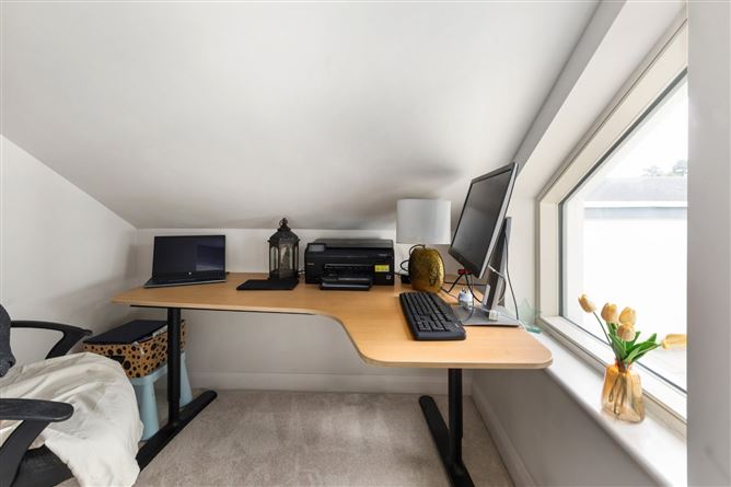 8 Willow Glen, Glenamuck Road, Carrickmines, Dublin 18