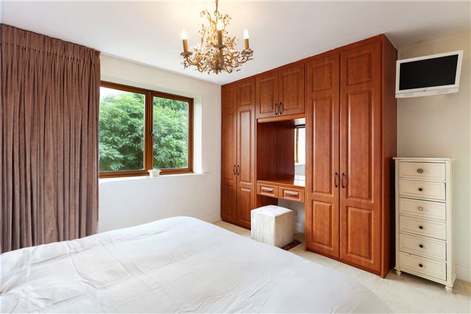 6 Shrewsbury Lodge, Johnstown Road, Cabinteely, Co. Dublin