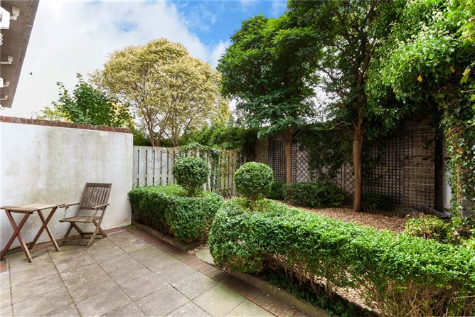 6 Shrewsbury Lodge, Johnstown Road, Cabinteely, Co. Dublin