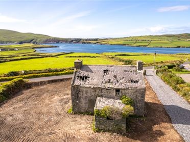 Image for Ref 1087 - Old Farmhouse & Ruins, New Road, Portmagee, Kerry