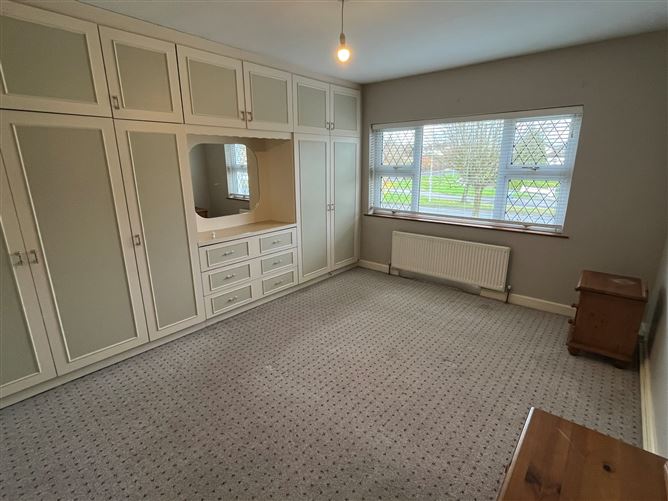 54 Brookville, Clareview, Limerick