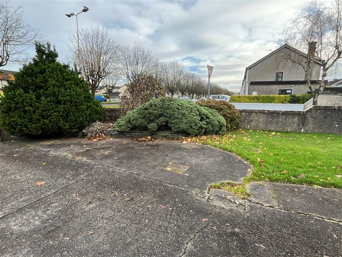 54 Brookville, Clareview, Limerick