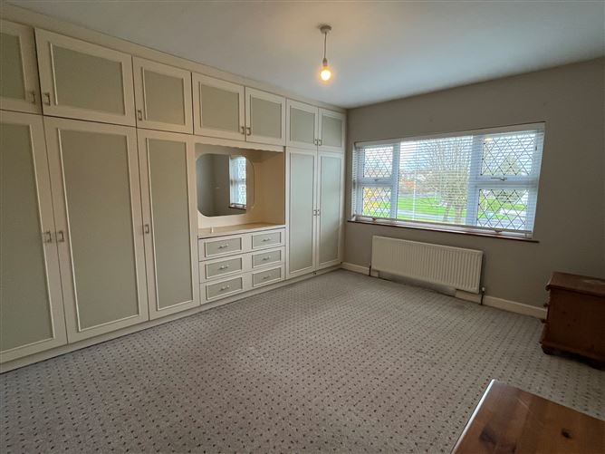 54 Brookville, Clareview, Limerick