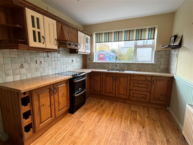 54 Brookville, Clareview, Limerick