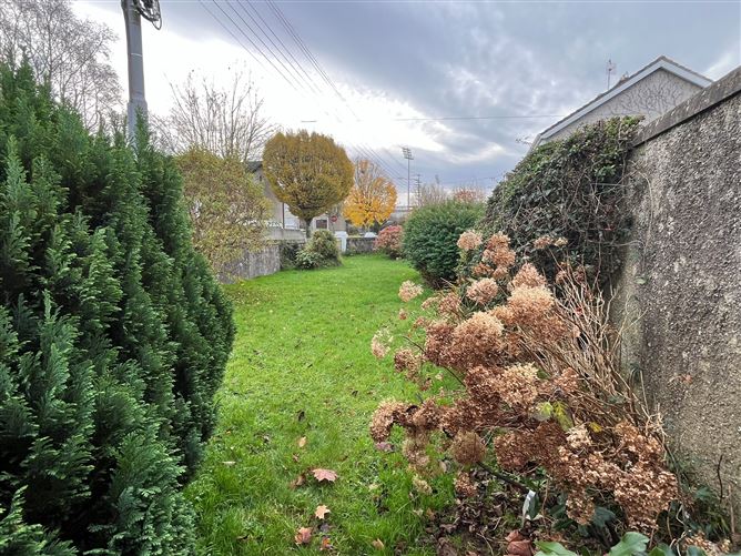 54 Brookville, Clareview, Limerick