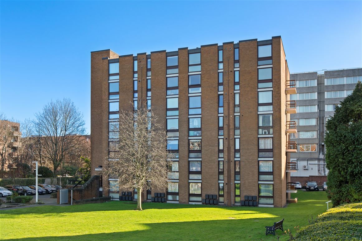 14 Rowan House, Mespil Estate, Sussex Road, Ballsbridge,   Dublin 4