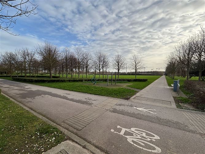 Hole In The Wall Road, Dublin 13