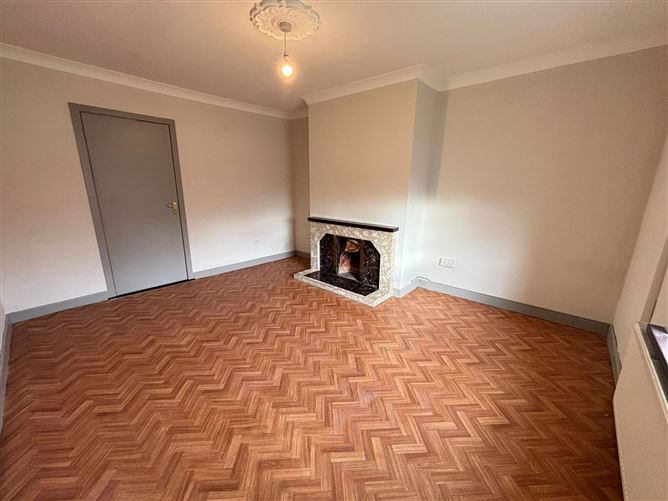 Hole In The Wall Road, Dublin 13