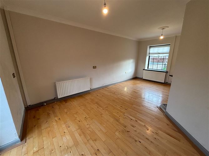 Hole In The Wall Road, Dublin 13