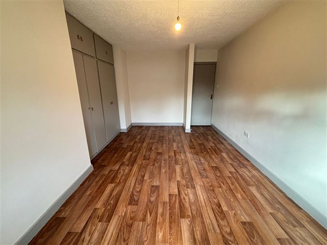 Hole In The Wall Road, Dublin 13