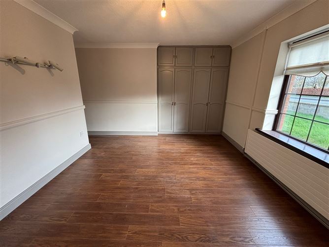 Hole In The Wall Road, Dublin 13