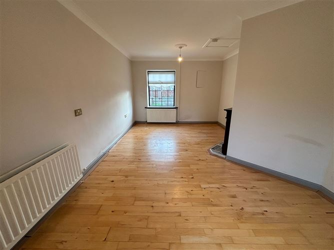 Hole In The Wall Road, Dublin 13