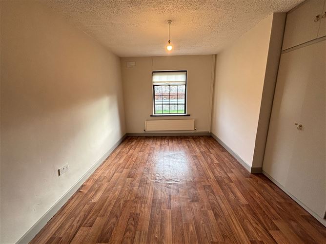 Hole In The Wall Road, Dublin 13