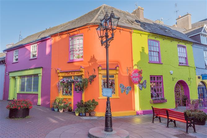 https://photos-a.propertyimages.ie/media/5/3/9/5003935/c9c09a63-aa10-499f-bfb0-c87442fcf261_l.jpg