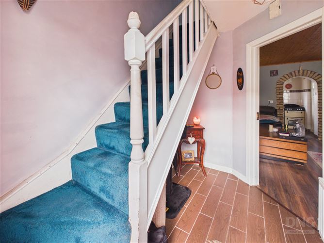 64 O' Molloy Street, Tullamore, Co. Offaly
