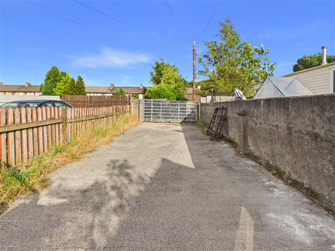 Photo 17 of 20 — 64 O' Molloy Street, Tullamore, Co. Offaly