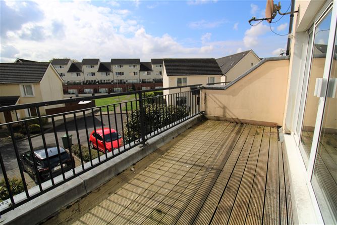 10 Stralem Crescent, Ongar,   Dublin 15